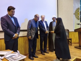 برگزاری مراسم تجلیل از بازنشستگان، پژوهشگران برتر و همکاران برگزیده در مرکز تحقیقات کرمانشاه
